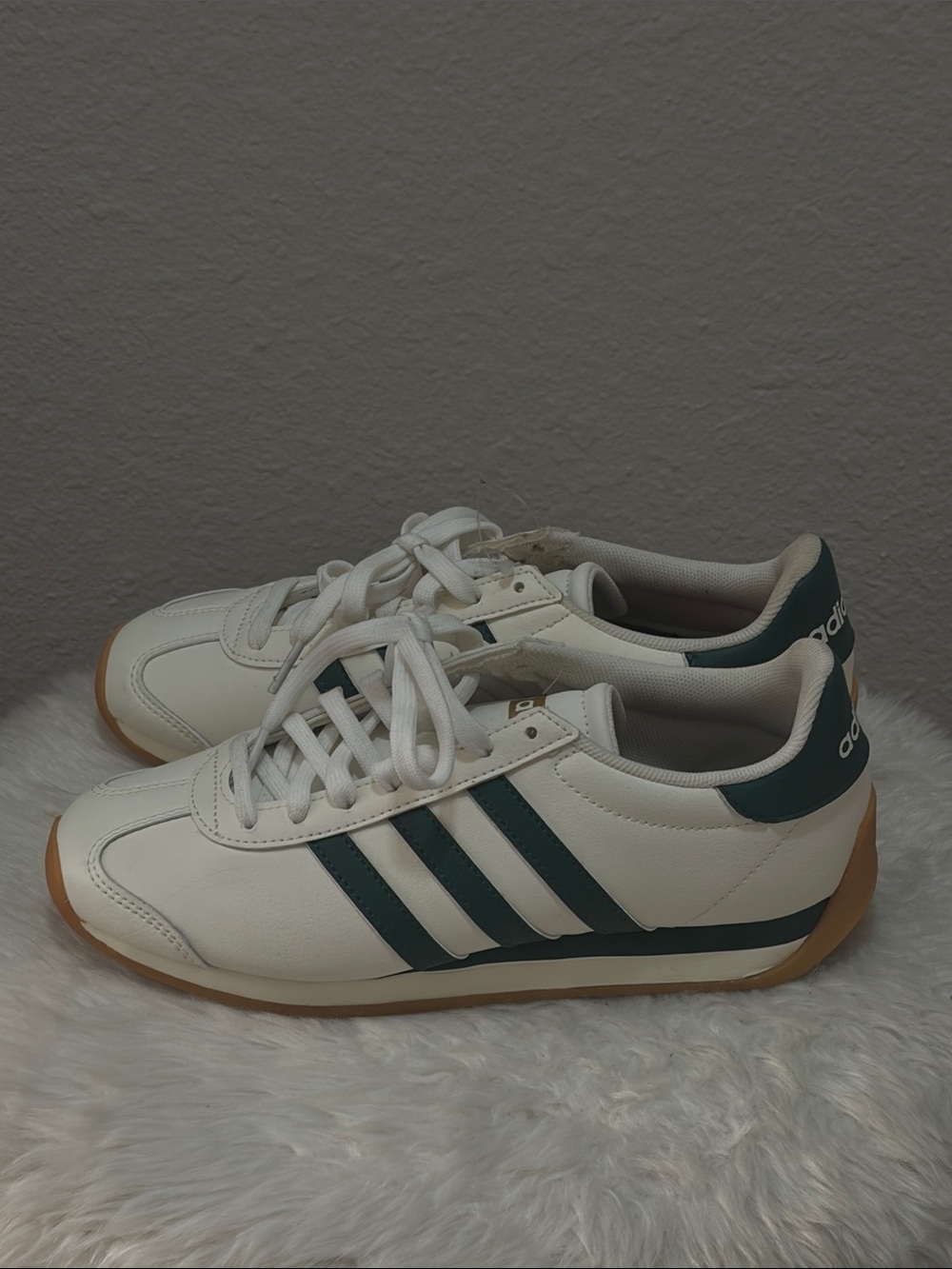 adidas Runvista ‘white collegiate green’ gym sole